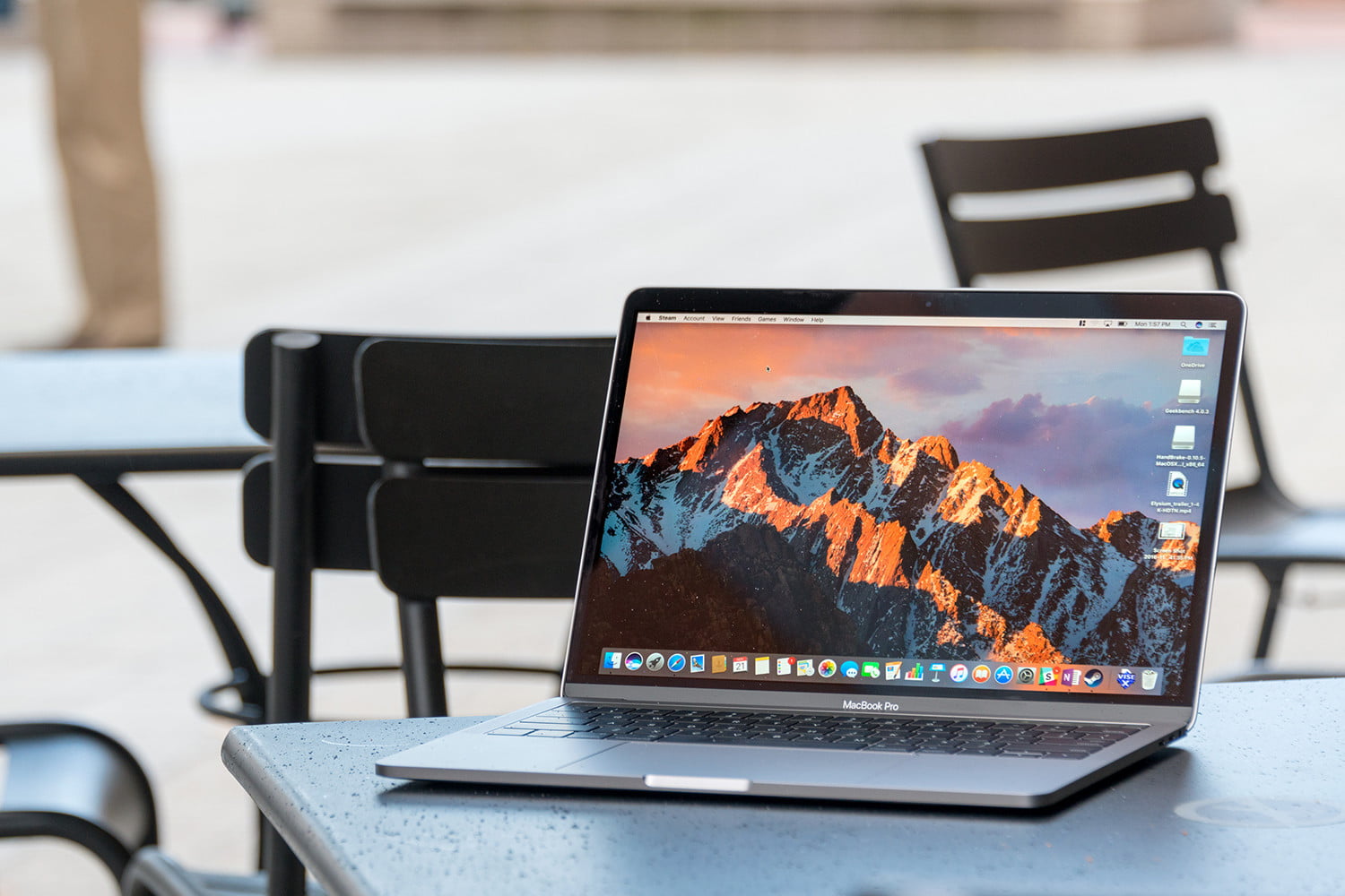 How to find a Trusted Reseller for Refurbished MacBooks